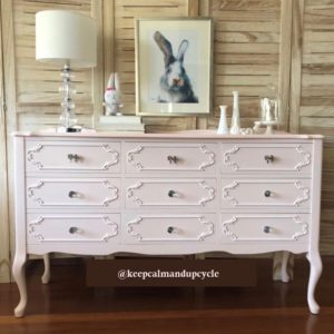 At_Keep Calm and Upcycle – Australia – Fusion mineral paint Peony 769×960 b